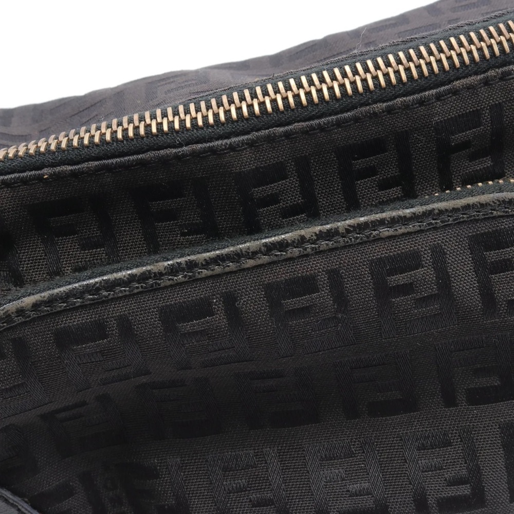 ❌SOLD❌Fendi body bag - Picture 10 of 10